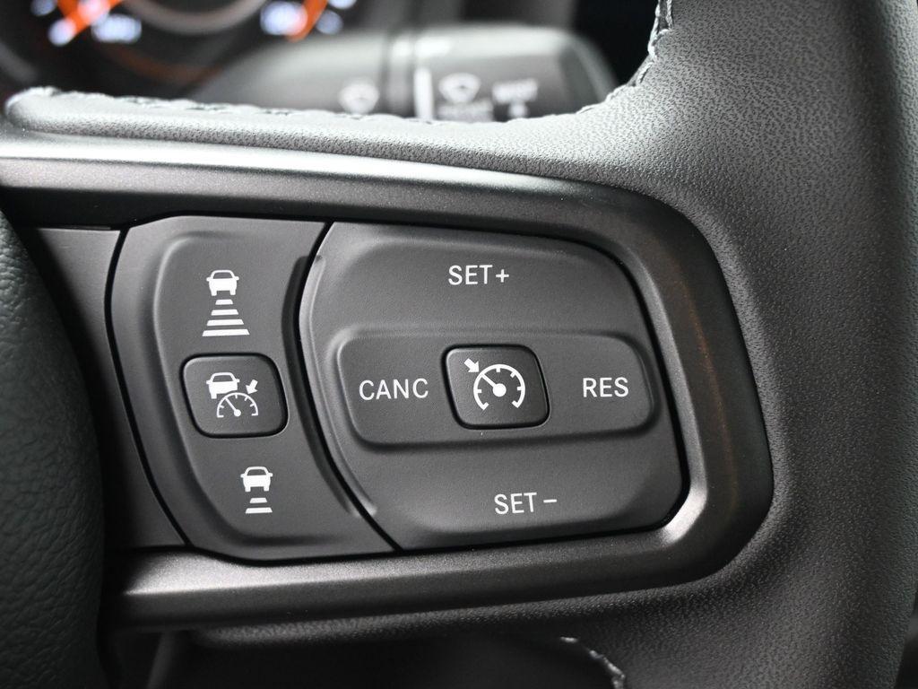 new 2025 Jeep Gladiator car, priced at $45,163