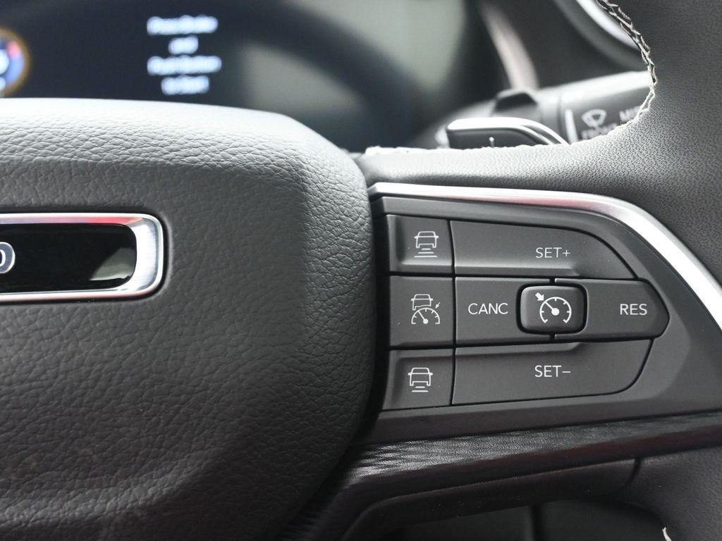 new 2025 Jeep Grand Cherokee car, priced at $41,170