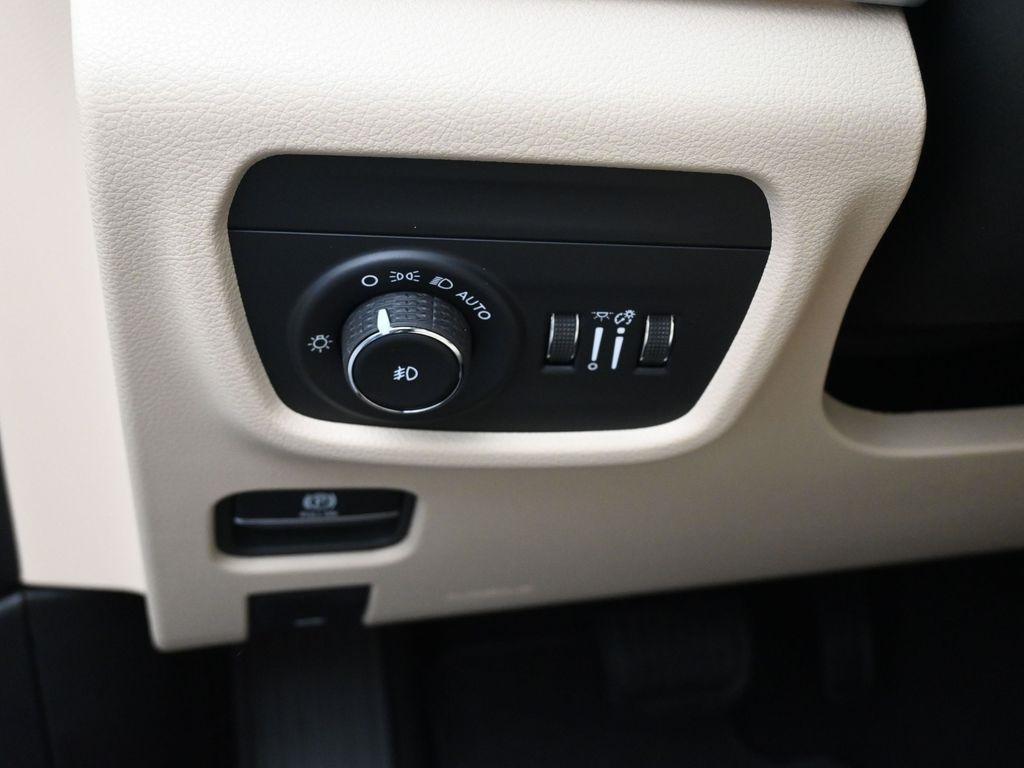 new 2025 Jeep Grand Cherokee L car, priced at $47,705