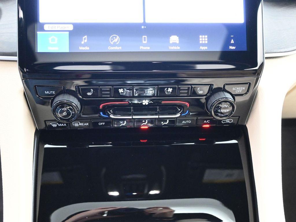 new 2025 Jeep Grand Cherokee L car, priced at $47,705