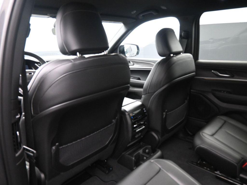 new 2025 Jeep Grand Cherokee L car, priced at $44,852