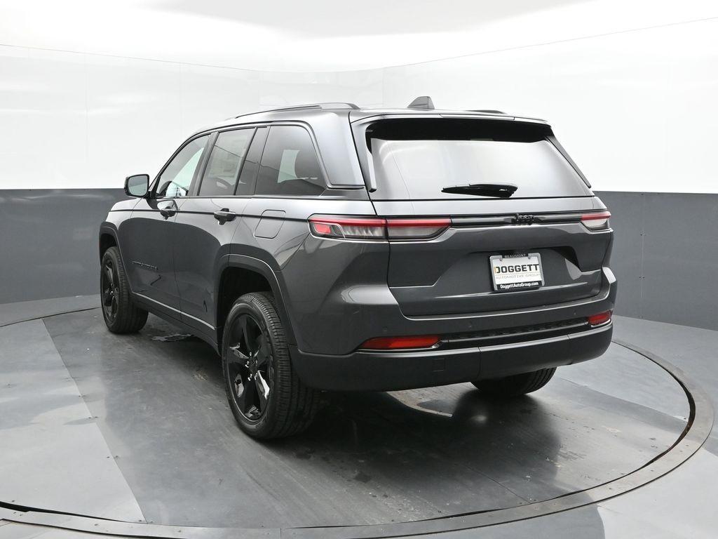 new 2025 Jeep Grand Cherokee car, priced at $45,375
