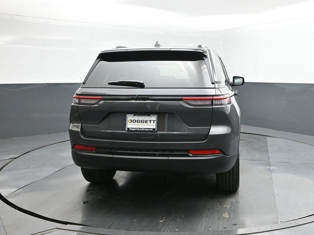 new 2025 Jeep Grand Cherokee car, priced at $45,375