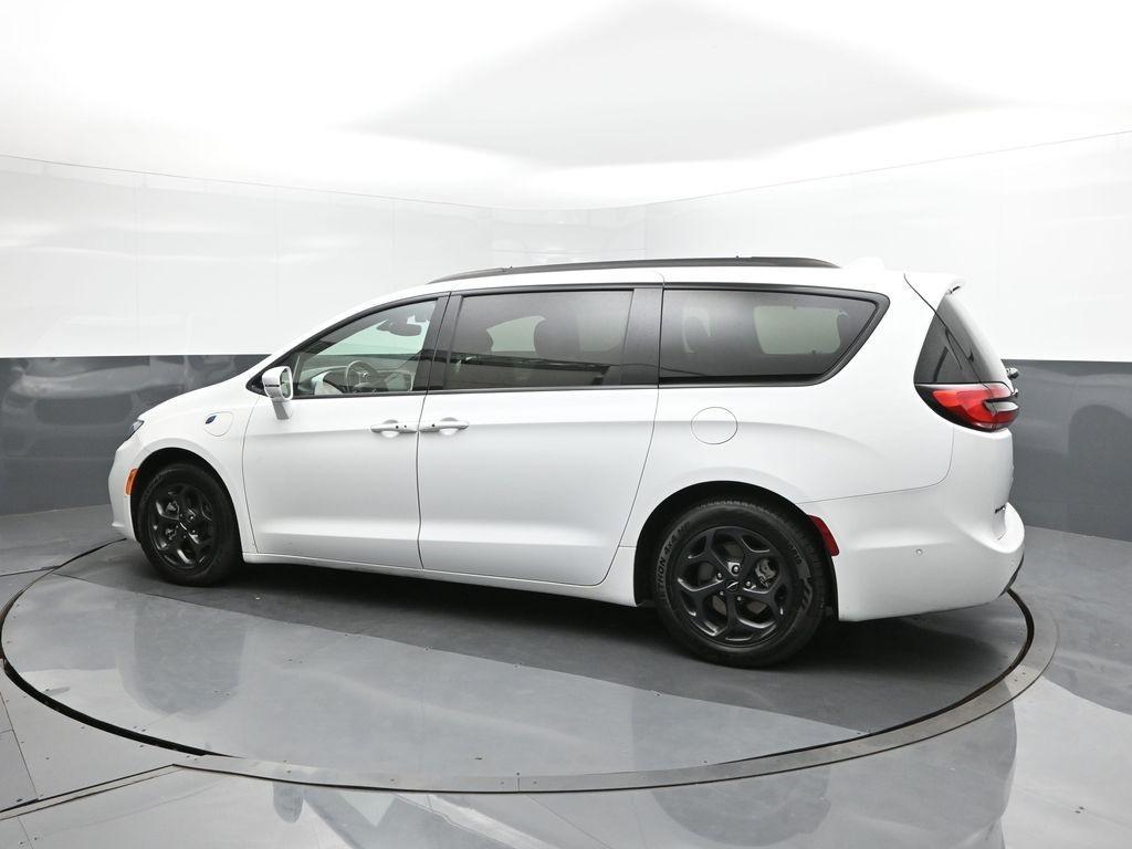 used 2021 Chrysler Pacifica Hybrid car, priced at $21,347