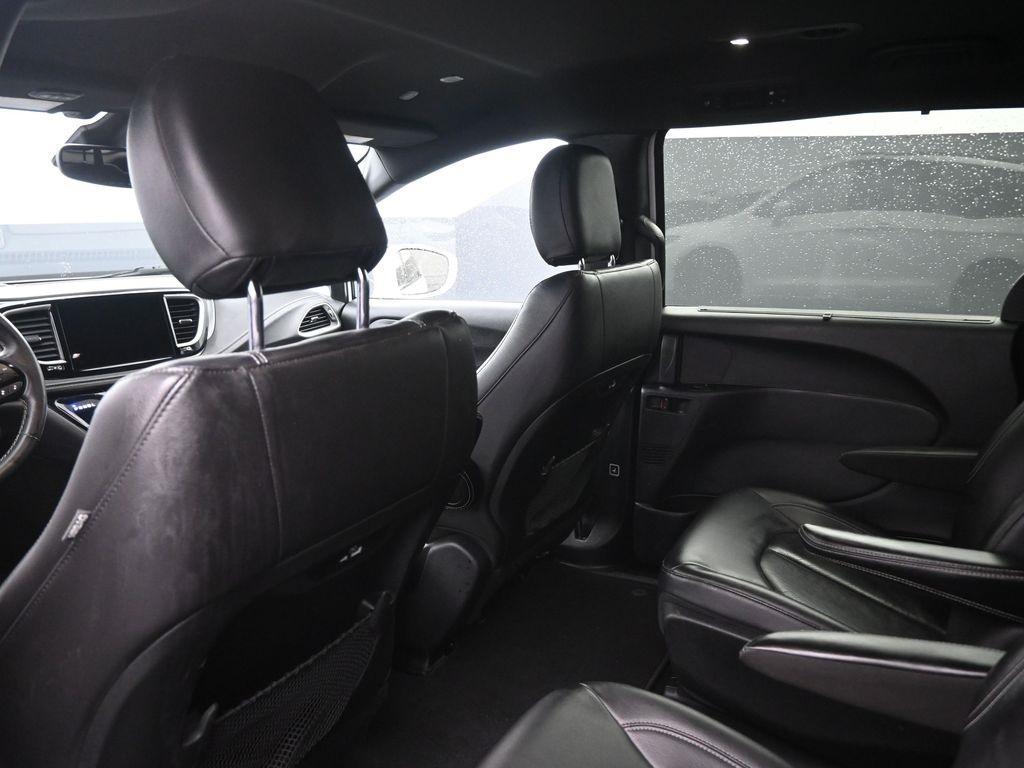 used 2021 Chrysler Pacifica Hybrid car, priced at $21,347