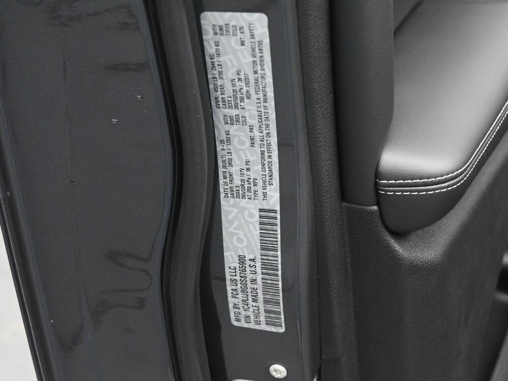 new 2025 Jeep Grand Cherokee L car, priced at $44,506