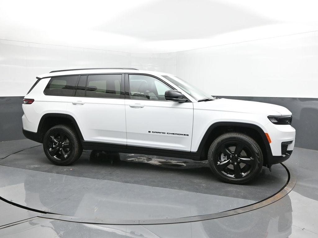 new 2025 Jeep Grand Cherokee L car, priced at $46,925