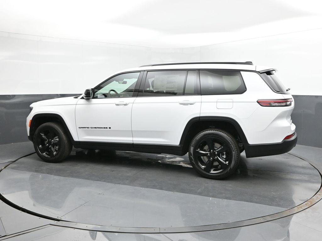 new 2025 Jeep Grand Cherokee L car, priced at $46,925