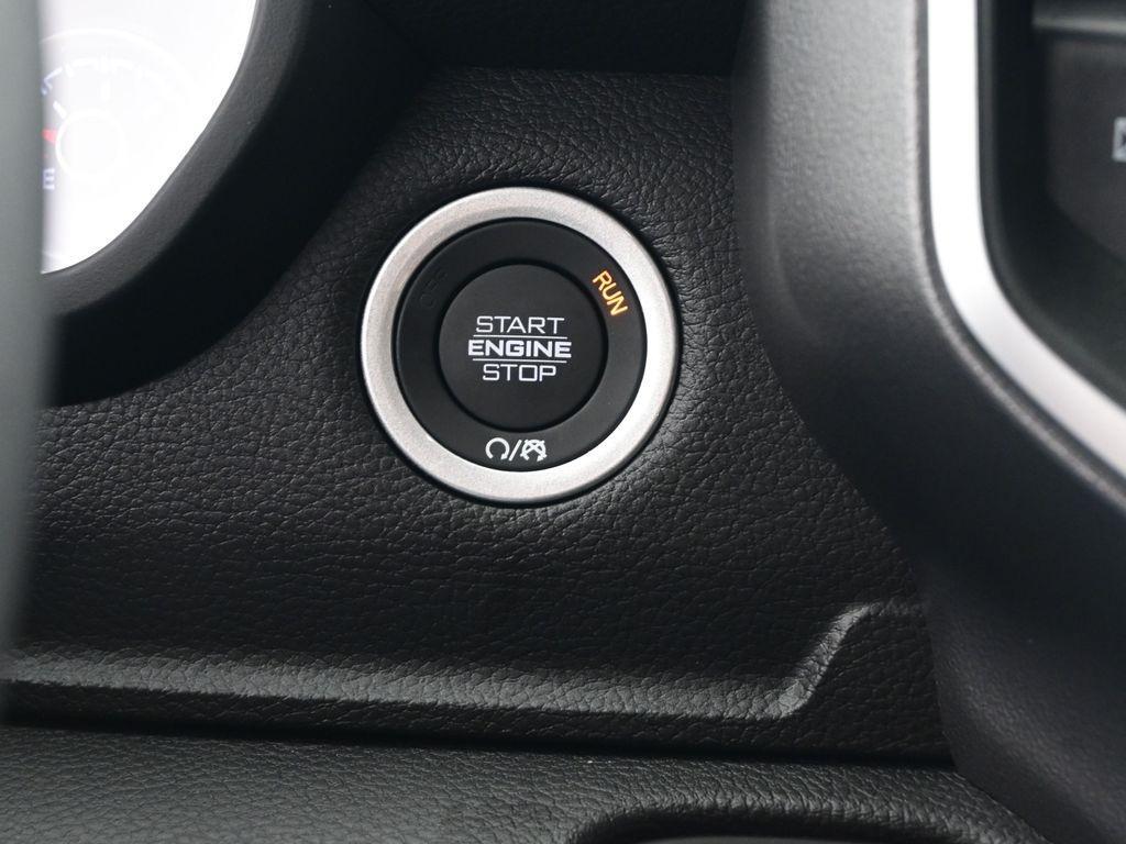 new 2025 Ram 1500 car, priced at $43,125