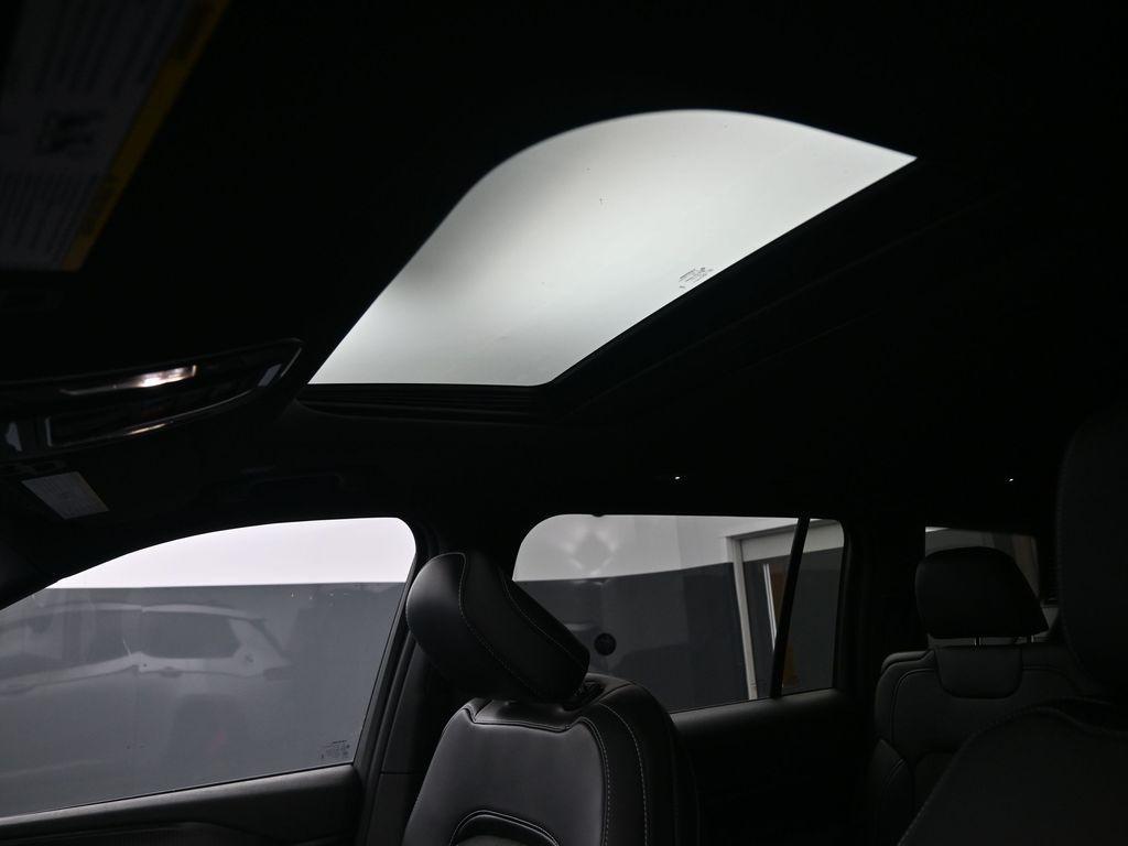 new 2025 Jeep Grand Cherokee L car, priced at $42,854