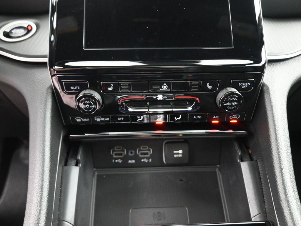 new 2025 Jeep Grand Cherokee L car, priced at $43,854