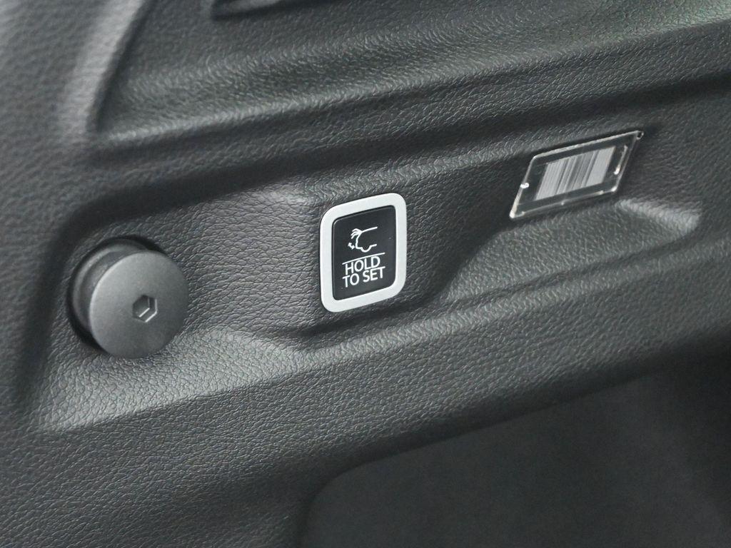 new 2025 Jeep Grand Cherokee L car, priced at $43,854