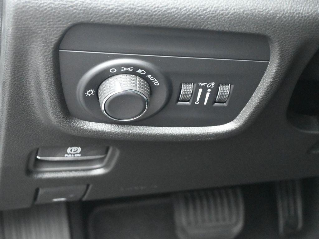 new 2025 Jeep Grand Cherokee L car, priced at $43,854