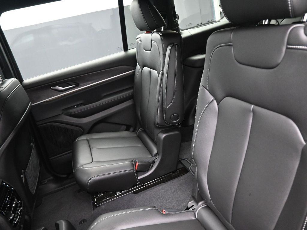 new 2025 Jeep Grand Cherokee L car, priced at $44,430