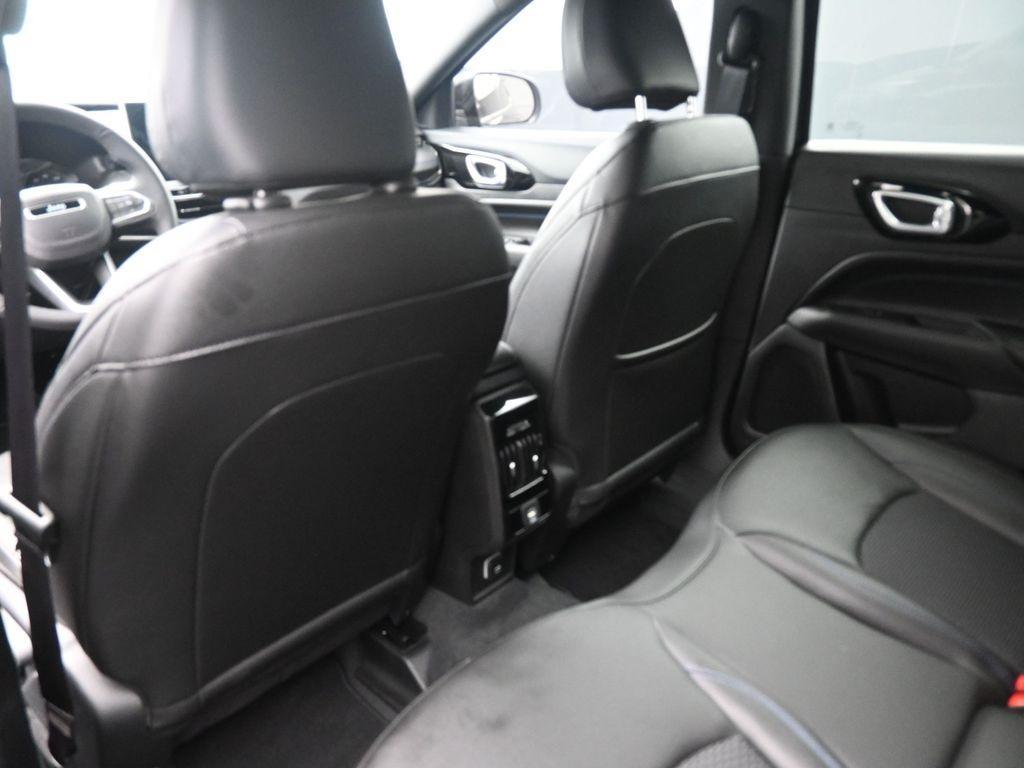 new 2025 Jeep Compass car, priced at $28,498