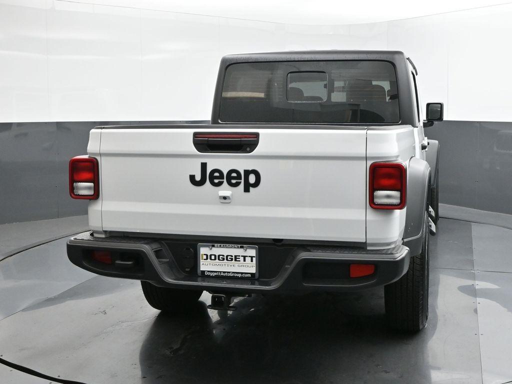 used 2024 Jeep Gladiator car, priced at $38,597