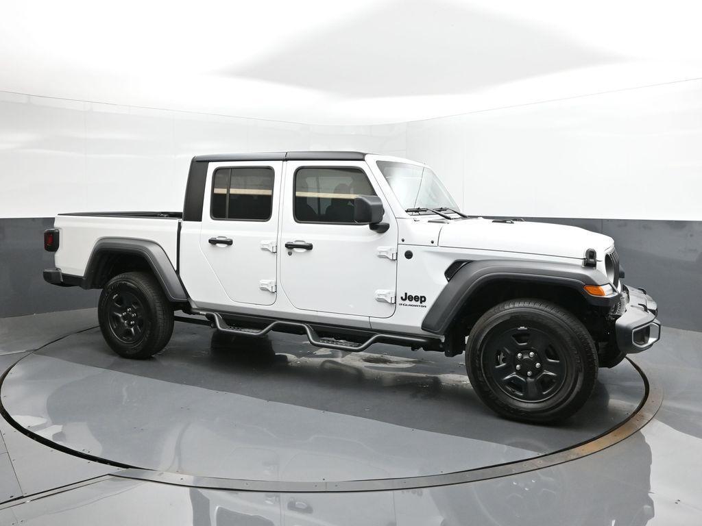 used 2024 Jeep Gladiator car, priced at $38,597