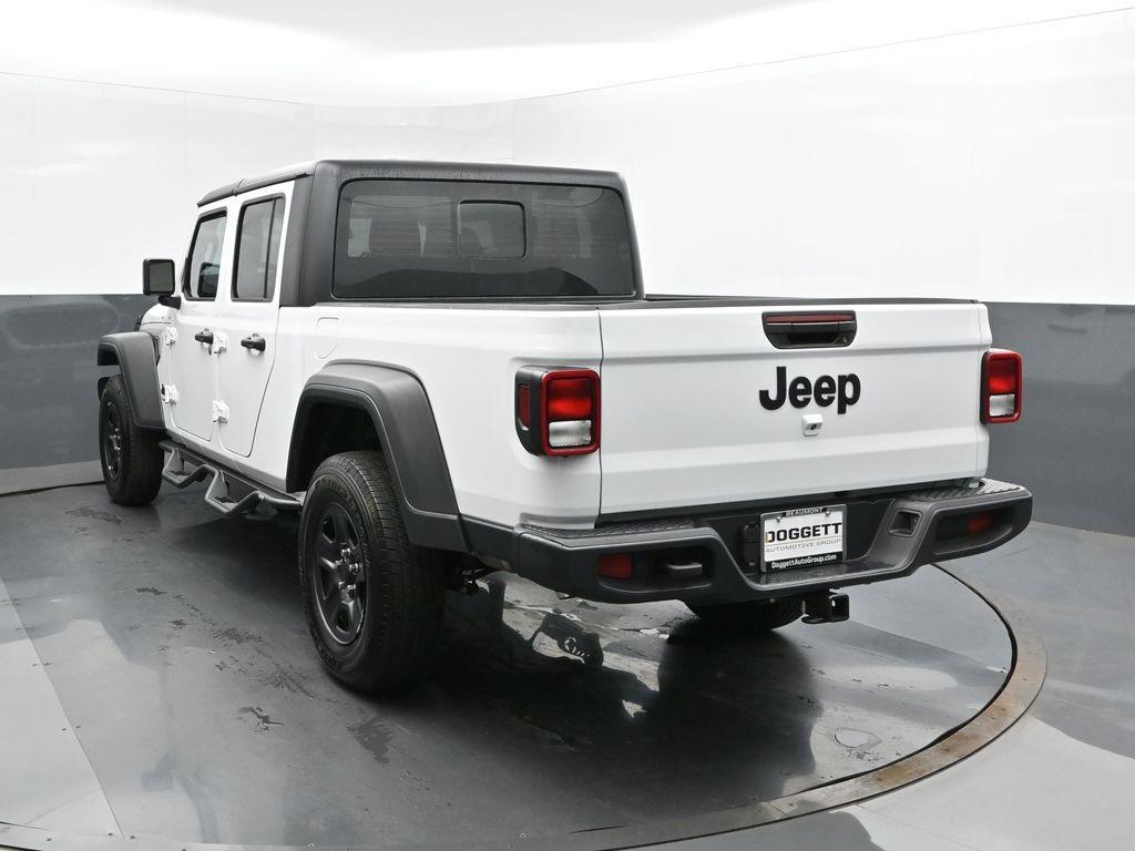 used 2024 Jeep Gladiator car, priced at $38,597