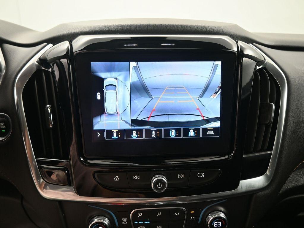 used 2021 Chevrolet Traverse car, priced at $32,499