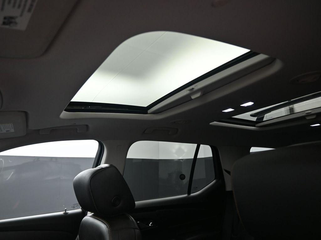 used 2021 Chevrolet Traverse car, priced at $32,499