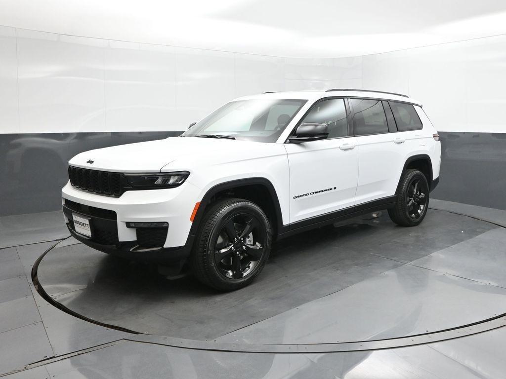 new 2025 Jeep Grand Cherokee L car, priced at $48,625