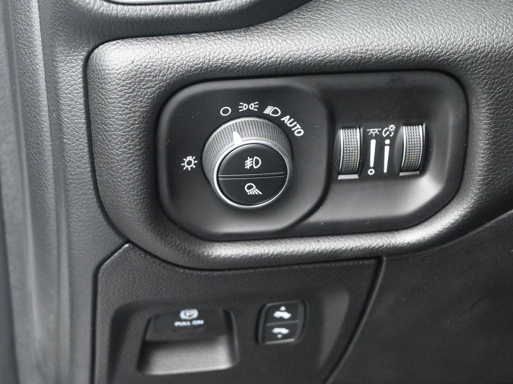 new 2025 Ram 1500 car, priced at $53,722