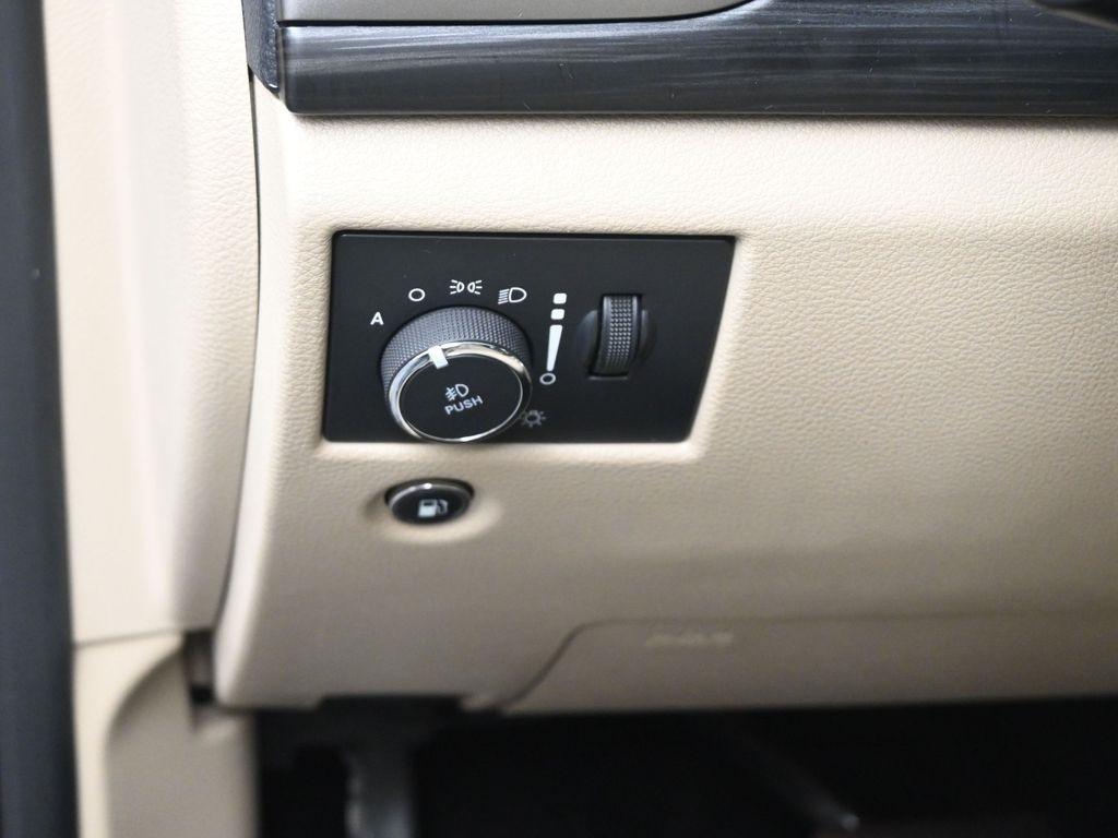 used 2022 Jeep Grand Cherokee WK car, priced at $24,730