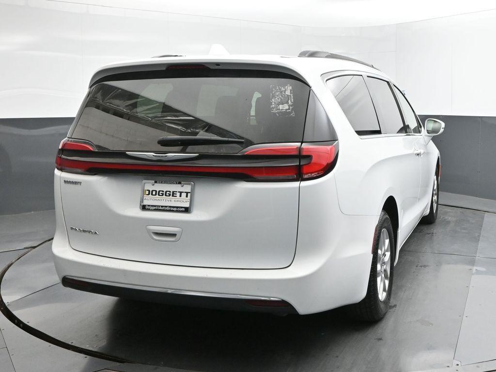 used 2022 Chrysler Pacifica car, priced at $20,325