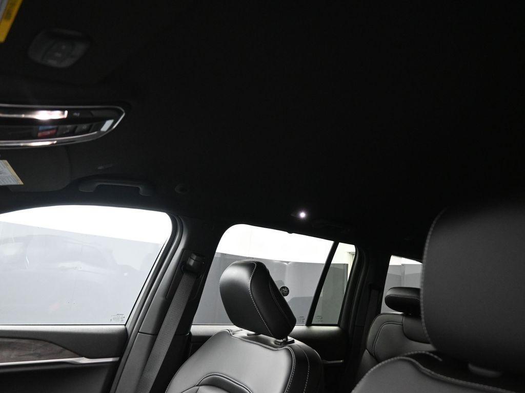 new 2025 Jeep Grand Cherokee car, priced at $43,978