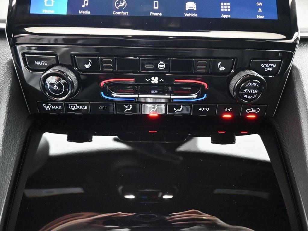 new 2025 Jeep Grand Cherokee car, priced at $43,978