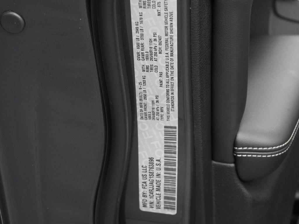 new 2025 Jeep Grand Cherokee L car, priced at $40,548