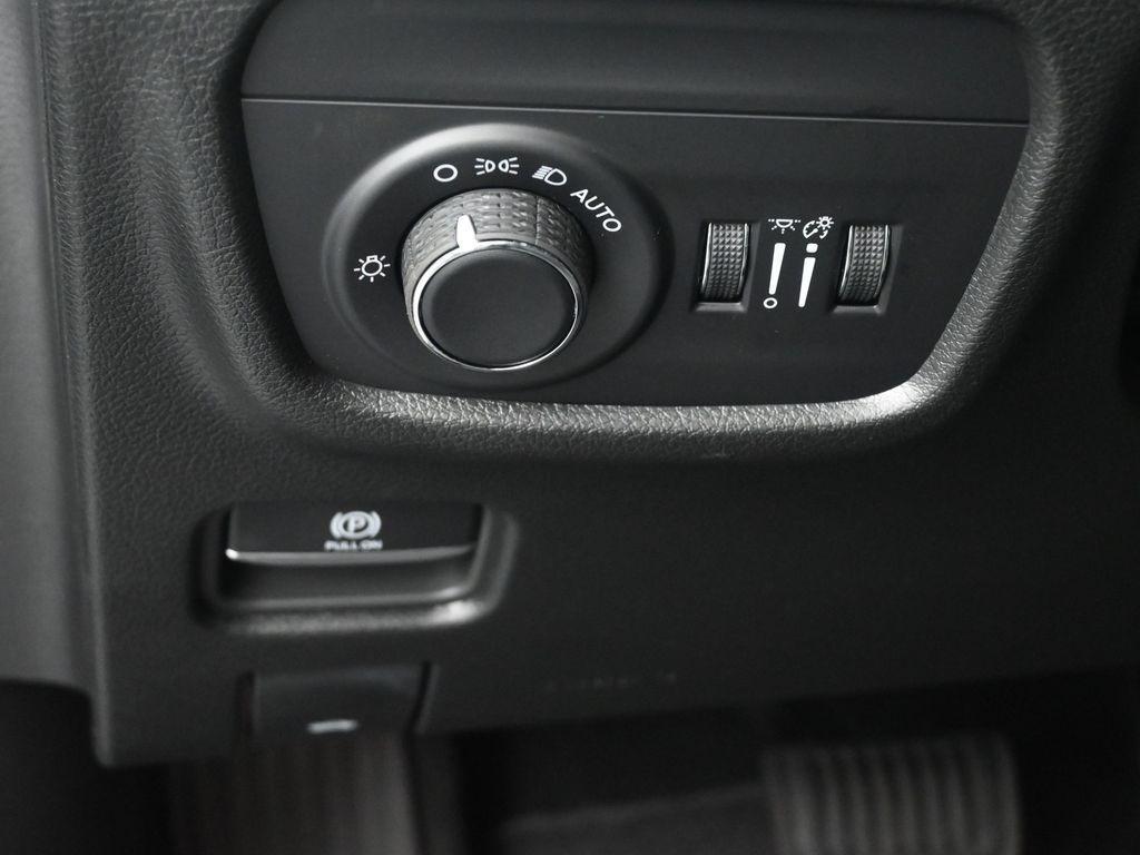 new 2025 Jeep Grand Cherokee L car, priced at $40,548