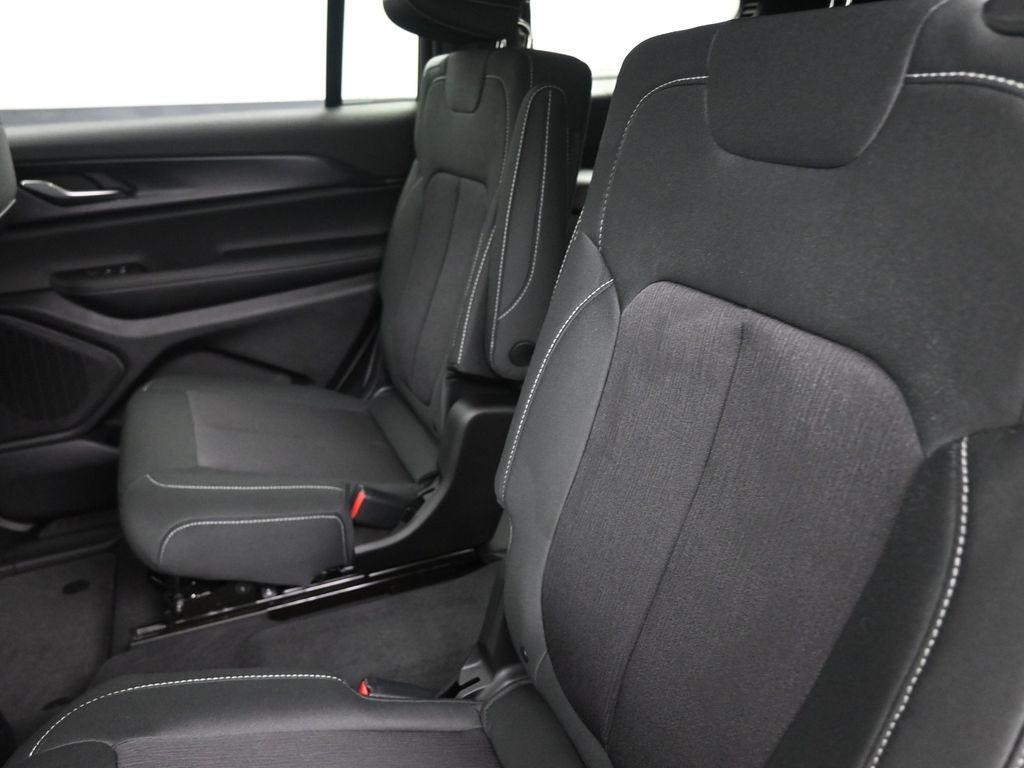 new 2025 Jeep Grand Cherokee L car, priced at $40,548