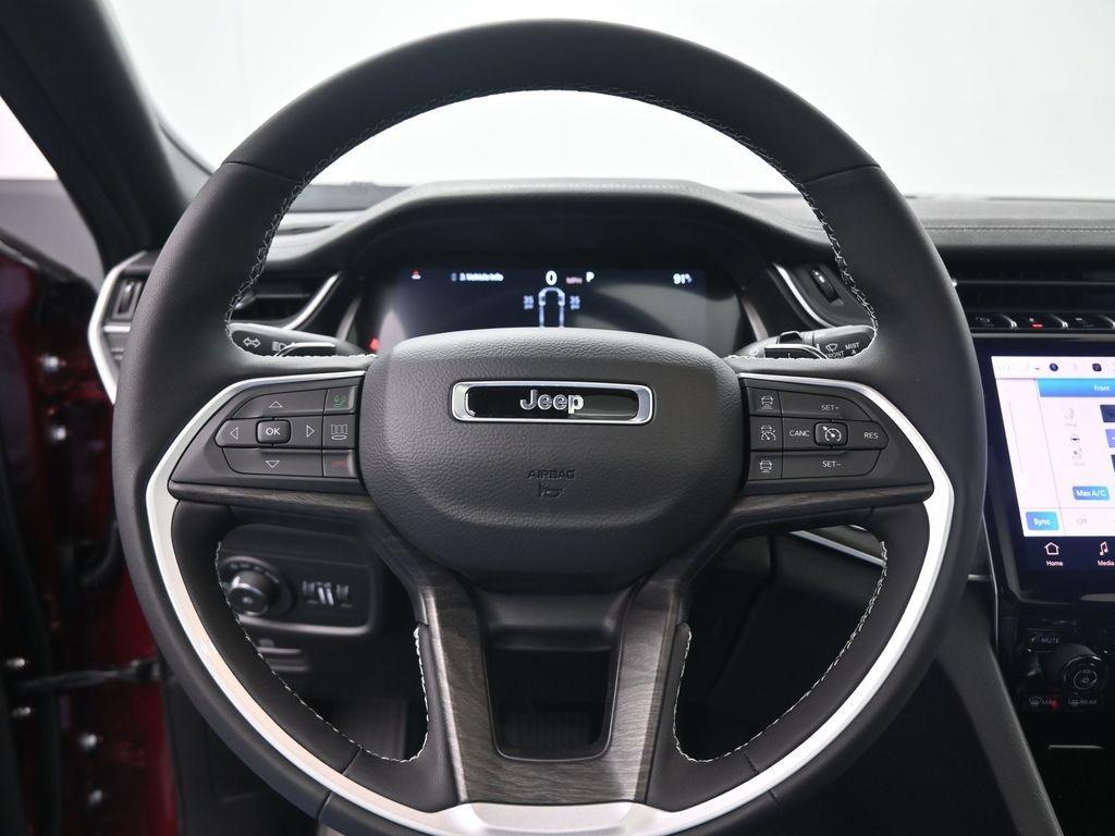 new 2025 Jeep Grand Cherokee L car, priced at $49,304