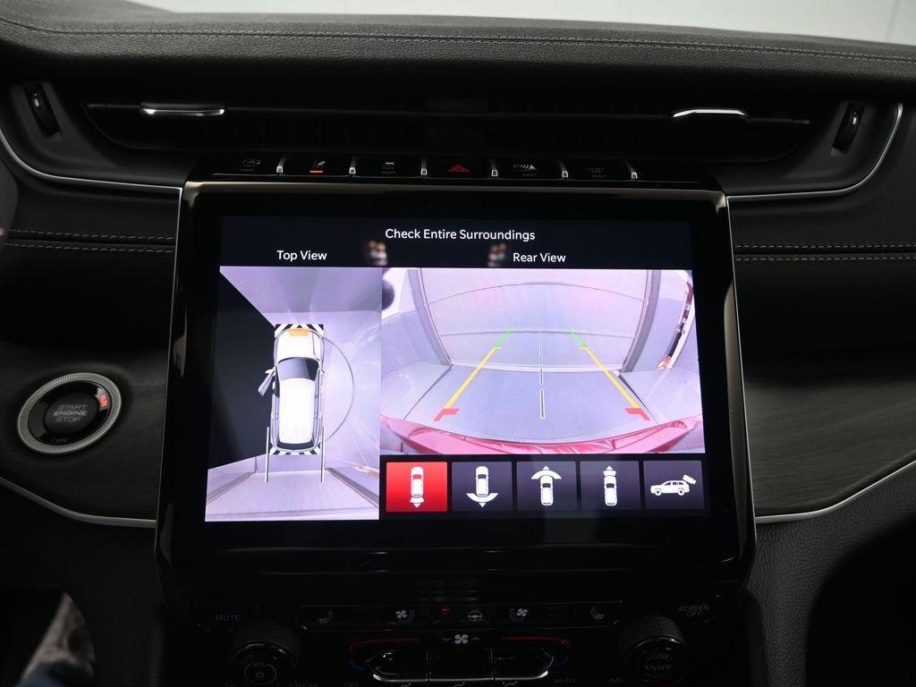 new 2025 Jeep Grand Cherokee L car, priced at $49,304