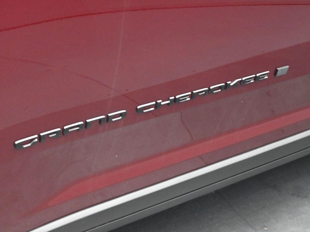 new 2025 Jeep Grand Cherokee L car, priced at $49,304