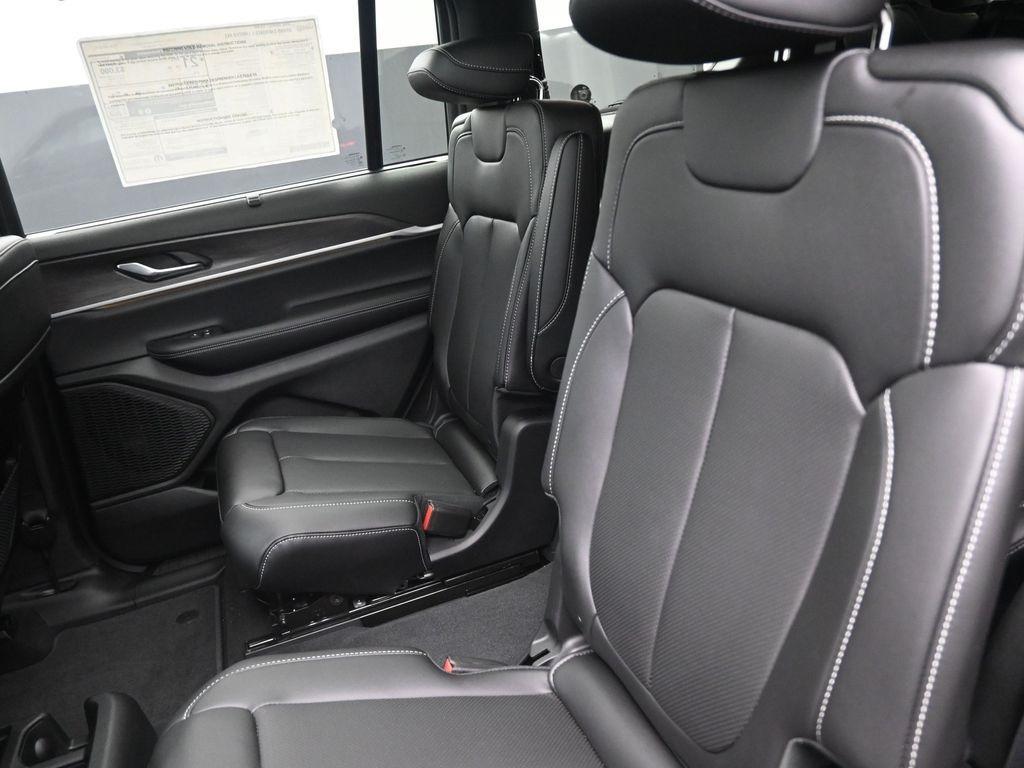 new 2025 Jeep Grand Cherokee L car, priced at $49,304