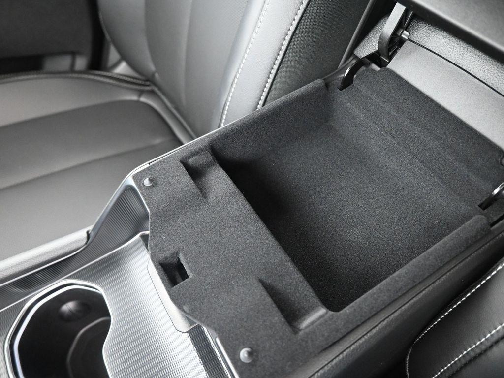 new 2025 Jeep Grand Cherokee L car, priced at $49,304