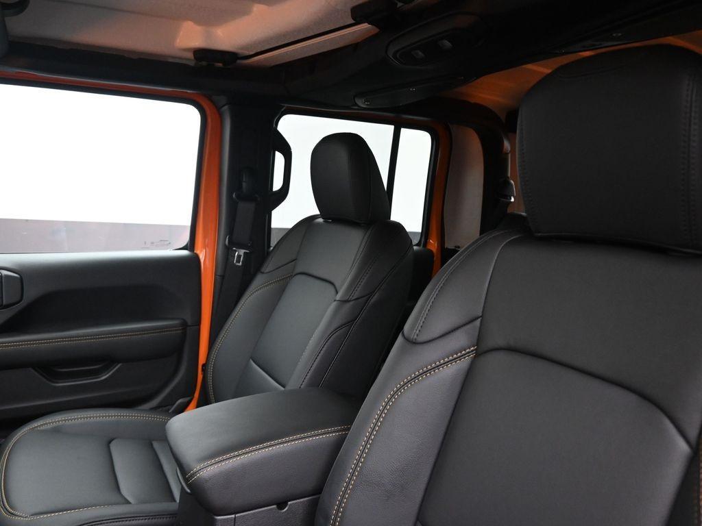 new 2025 Jeep Gladiator car, priced at $49,260