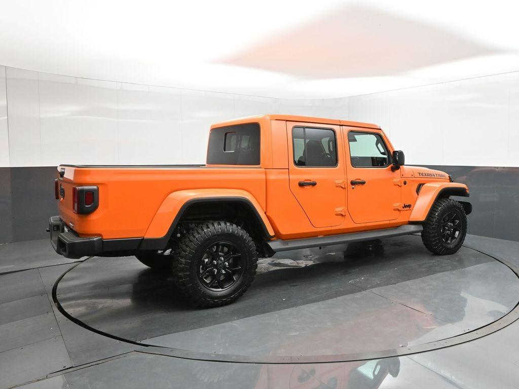new 2025 Jeep Gladiator car, priced at $49,260