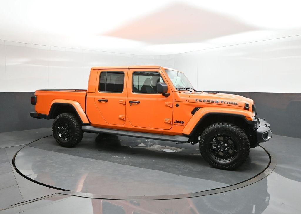 new 2025 Jeep Gladiator car, priced at $49,260