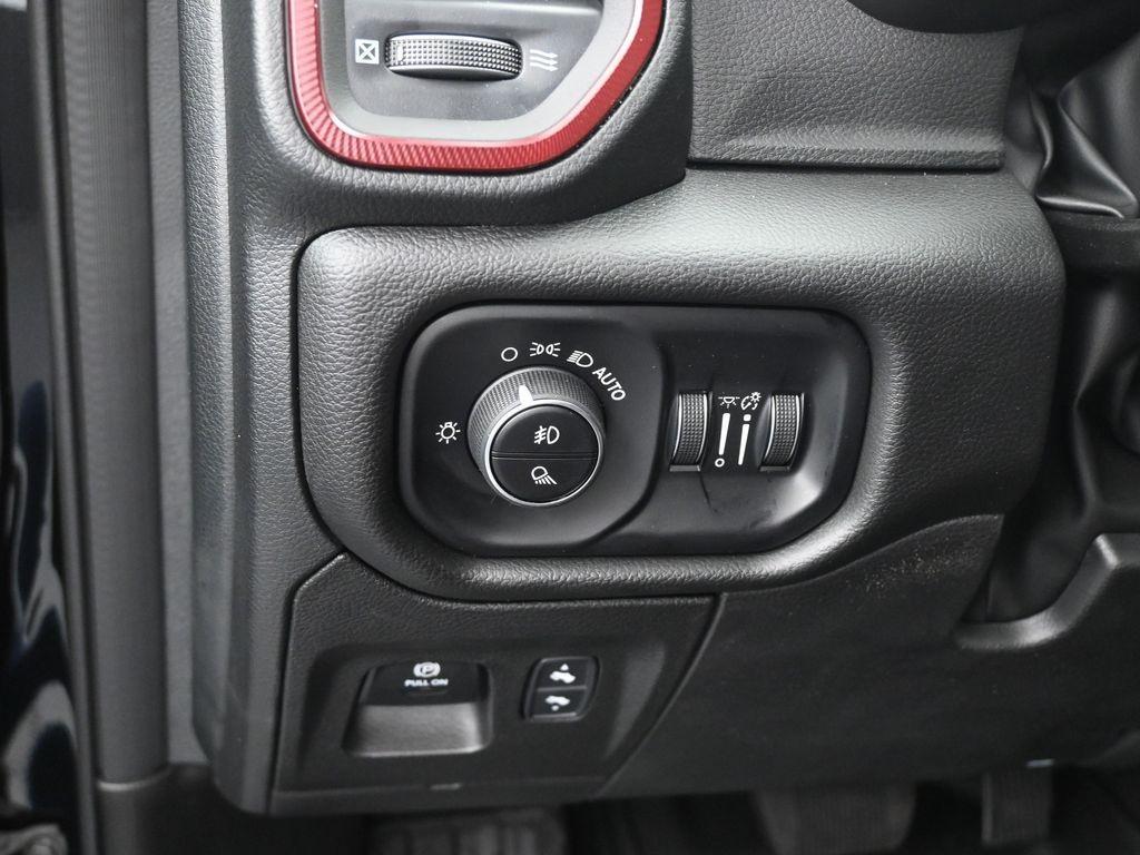 new 2025 Ram 1500 car, priced at $65,080