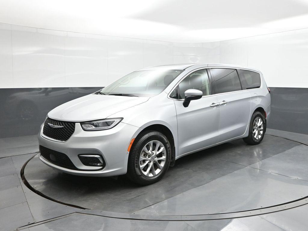 used 2023 Chrysler Pacifica car, priced at $30,989