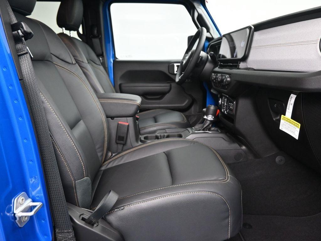 new 2025 Jeep Wrangler car, priced at $55,987