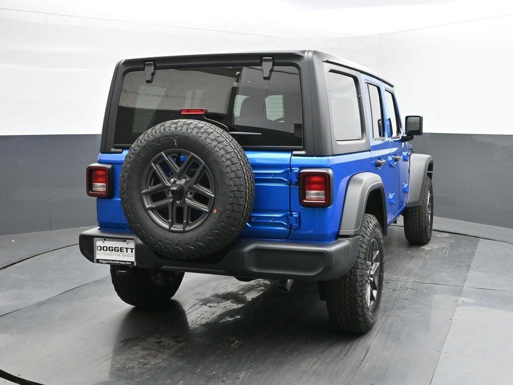 new 2025 Jeep Wrangler car, priced at $45,676