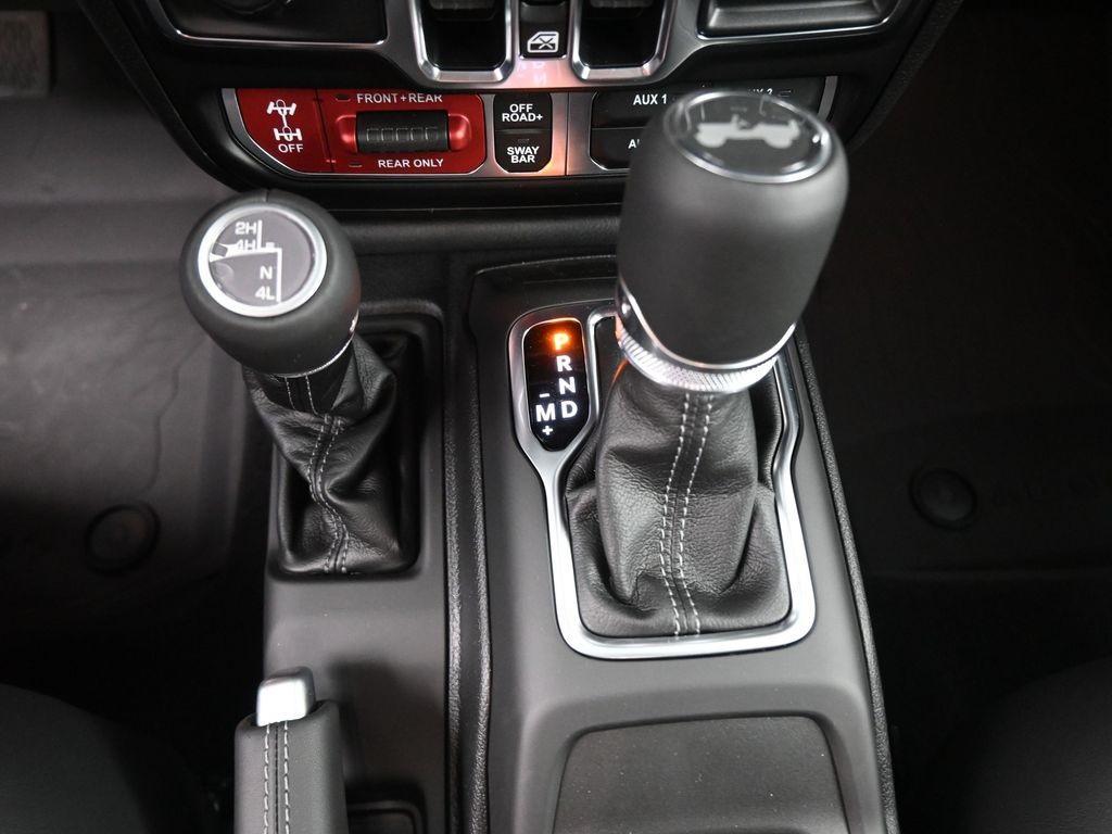 new 2025 Jeep Wrangler car, priced at $57,087