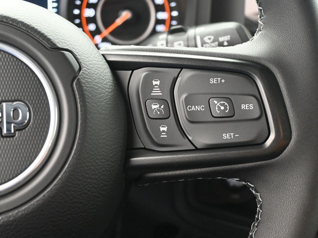 new 2025 Jeep Wrangler car, priced at $57,087