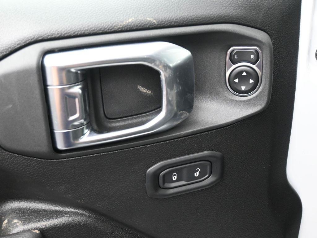 new 2025 Jeep Wrangler car, priced at $56,670