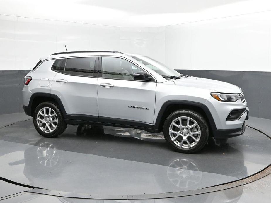 new 2024 Jeep Compass car, priced at $24,157