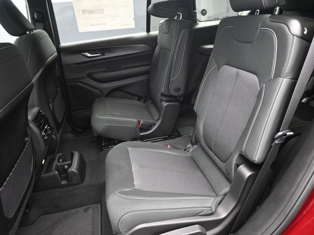 new 2025 Jeep Grand Cherokee L car, priced at $40,548